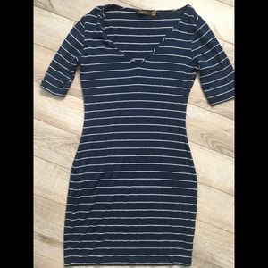 Saint Grace soft stretchy s Small navy white dress